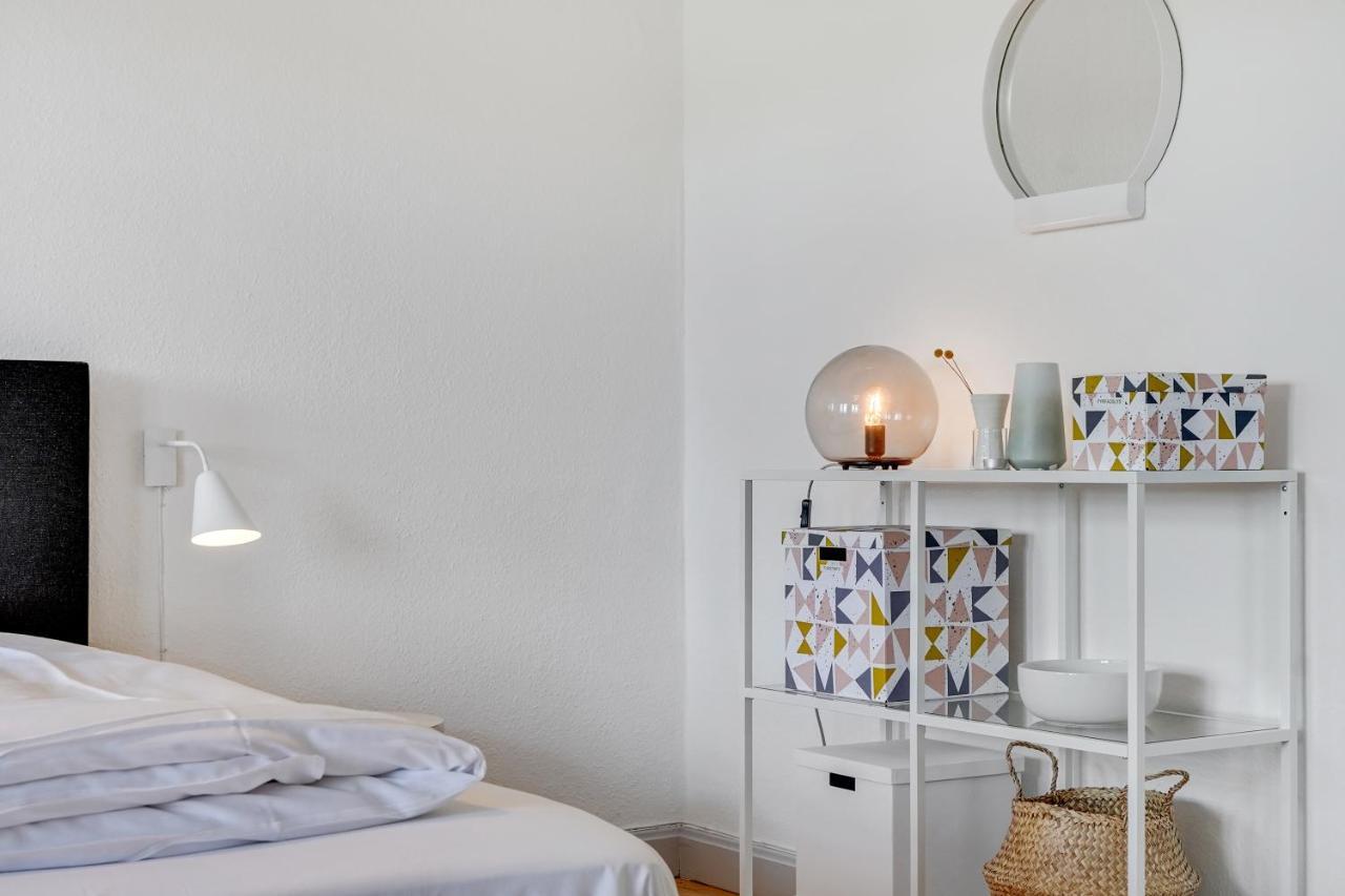 Hotel Apartment With A Lake View - 2 Room Apartment ครัวซู ภายนอก รูปภาพ