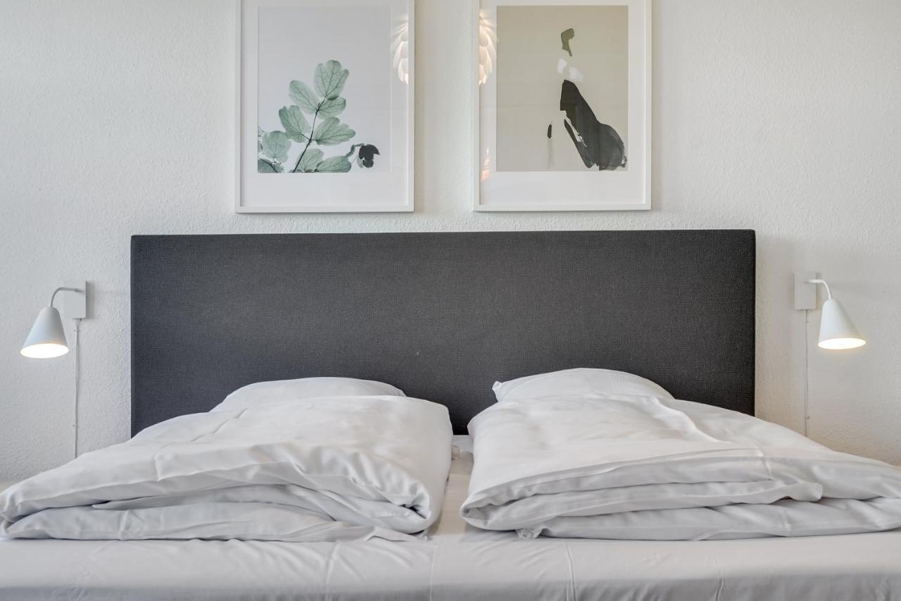 Hotel Apartment With A Lake View - 2 Room Apartment ครัวซู ภายนอก รูปภาพ
